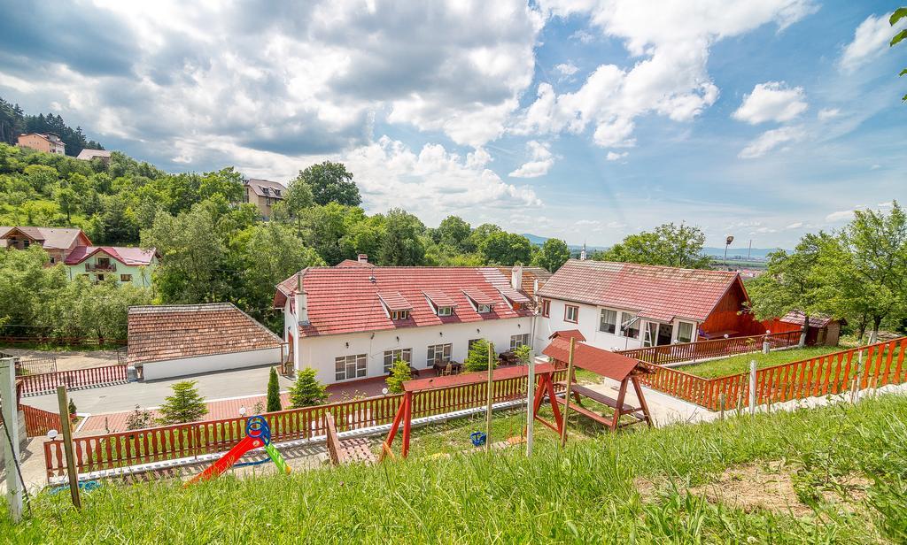 Pensiunea Tinelu Brasov Сэчеле Экстерьер фото